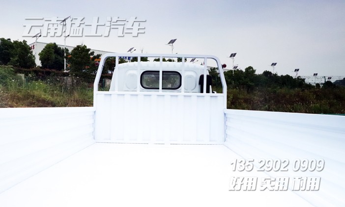 東風小四驅(qū),右舵卡車,東風輕卡,東風福瑞卡,四驅(qū)越野卡車,四驅(qū)越野底盤