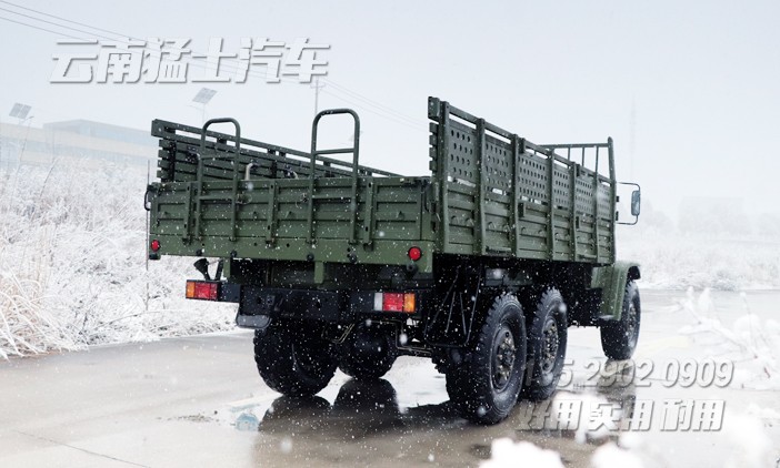 東風六驅卡車,六驅越野卡車,EQ2100,東風軍車,軍用運兵車,全驅運兵車,尖頭越野卡車,東風245