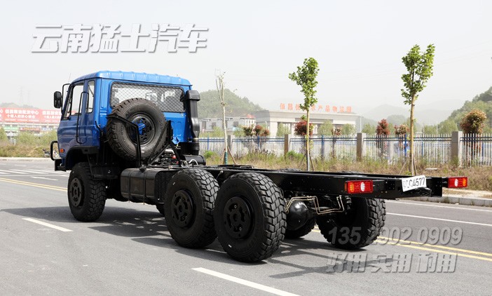 東風(fēng)六驅(qū),特種車(chē)底盤(pán),加強(qiáng)型越野底盤(pán),EQ2102GJ,10噸卡車(chē)底盤(pán),6*6底盤(pán)配置