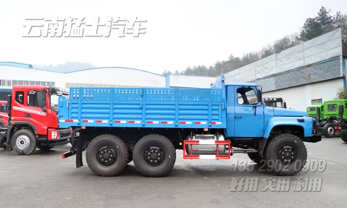 EQ2100自卸汽車,5噸尖頭自卸車,東風(fēng)藍(lán)自卸車,出口車專供,六驅(qū)自卸車,6*6公路運輸車