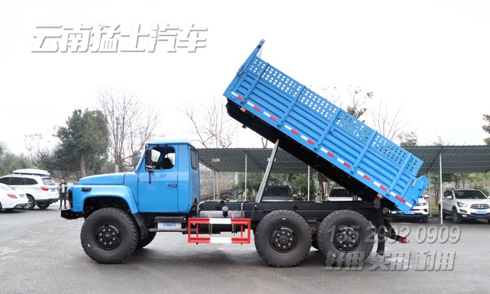 EQ2100自卸汽車,5噸尖頭自卸車,東風(fēng)藍(lán)自卸車,出口車專供,六驅(qū)自卸車,6*6公路運輸車