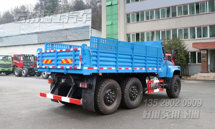 EQ2100自卸汽車,5噸尖頭自卸車,東風(fēng)藍(lán)自卸車,出口車專供,六驅(qū)自卸車,6*6公路運輸車