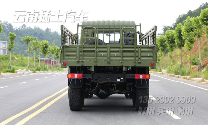 六驅(qū)平頭卡車,高性價比卡車,4米8貨箱卡車,越野型貨車,東風(fēng)卡車銷售