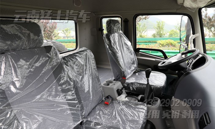 六驅(qū)平頭卡車,高性價比卡車,4米8貨箱卡車,越野型貨車,東風(fēng)卡車銷售