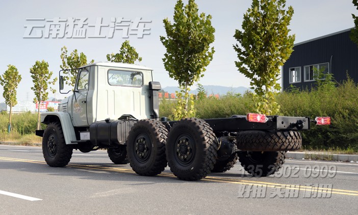 EQ2100E6D,6x6越野底盤,210馬力尖頭卡車,東風經典底盤,專用車出口,專用車改裝