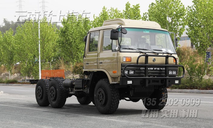 東風EQ2102NJ,六驅(qū)越野卡車底盤,越野專用車底盤,東風153高配,210馬力雙排卡車,輪胎充放氣,后置絞盤