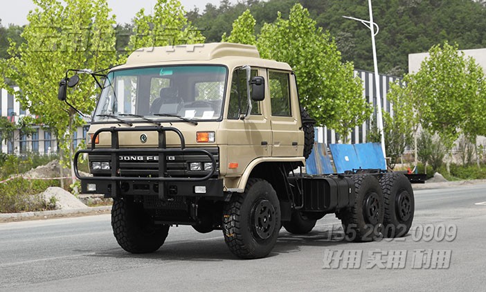 東風EQ2102NJ,六驅(qū)越野卡車底盤,越野專用車底盤,東風153高配,210馬力雙排卡車,輪胎充放氣,后置絞盤